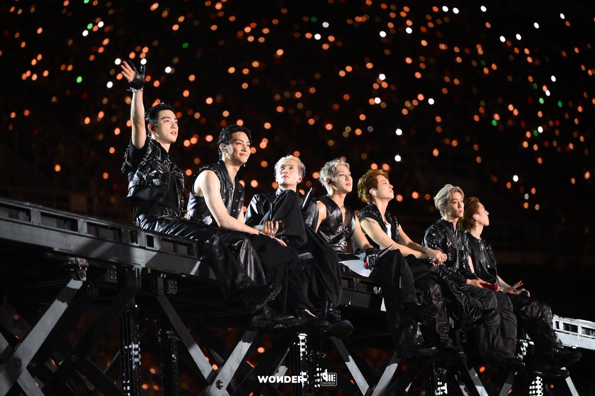 waranya_11's tweet photo. ถ้าคุณไม่ใช้ศิลปิน แล้วเราไม่ใช้แฟนคลับ
เราจะหากันเจอไหมนะ
GOT7@IGOT7 💚🐥
#GOT7_NESTFEST 
#GOT7_NESTFESTinBKK 
#GOT7 https://t.co/5chI48sagW