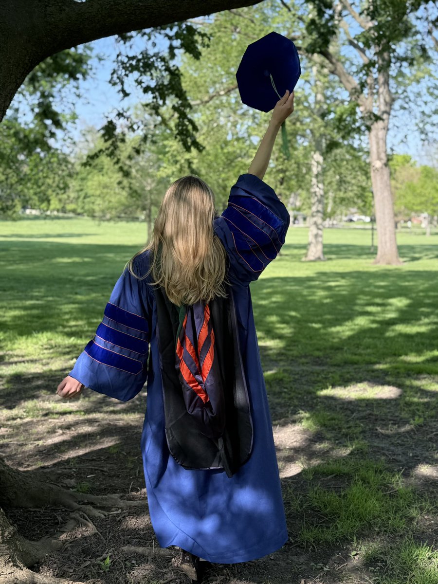 annabelleMD25's tweet image. 9 years and 3 degrees later, thank you @UofIllinois! Excited to officially be Annabelle Shaffer, MD, MS, neurosurgeon to be! 🧠