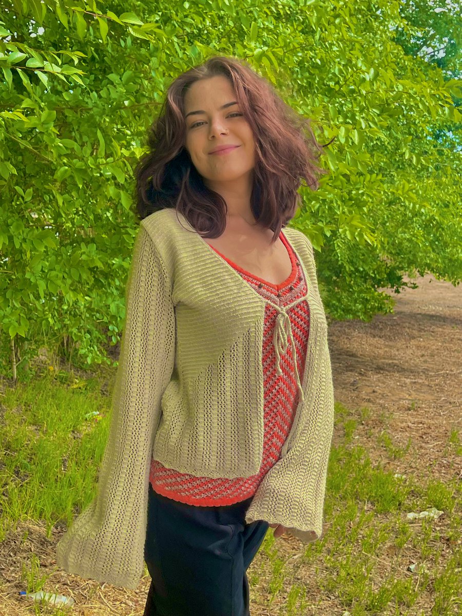 pauladrianmoon's tweet image. When you find a tree in the desert🏜️🌳
You take pictures 📸

Insta: @mmaddyjeann 💗💦

Used the loreto editing from X
#desert #trees #takepictures