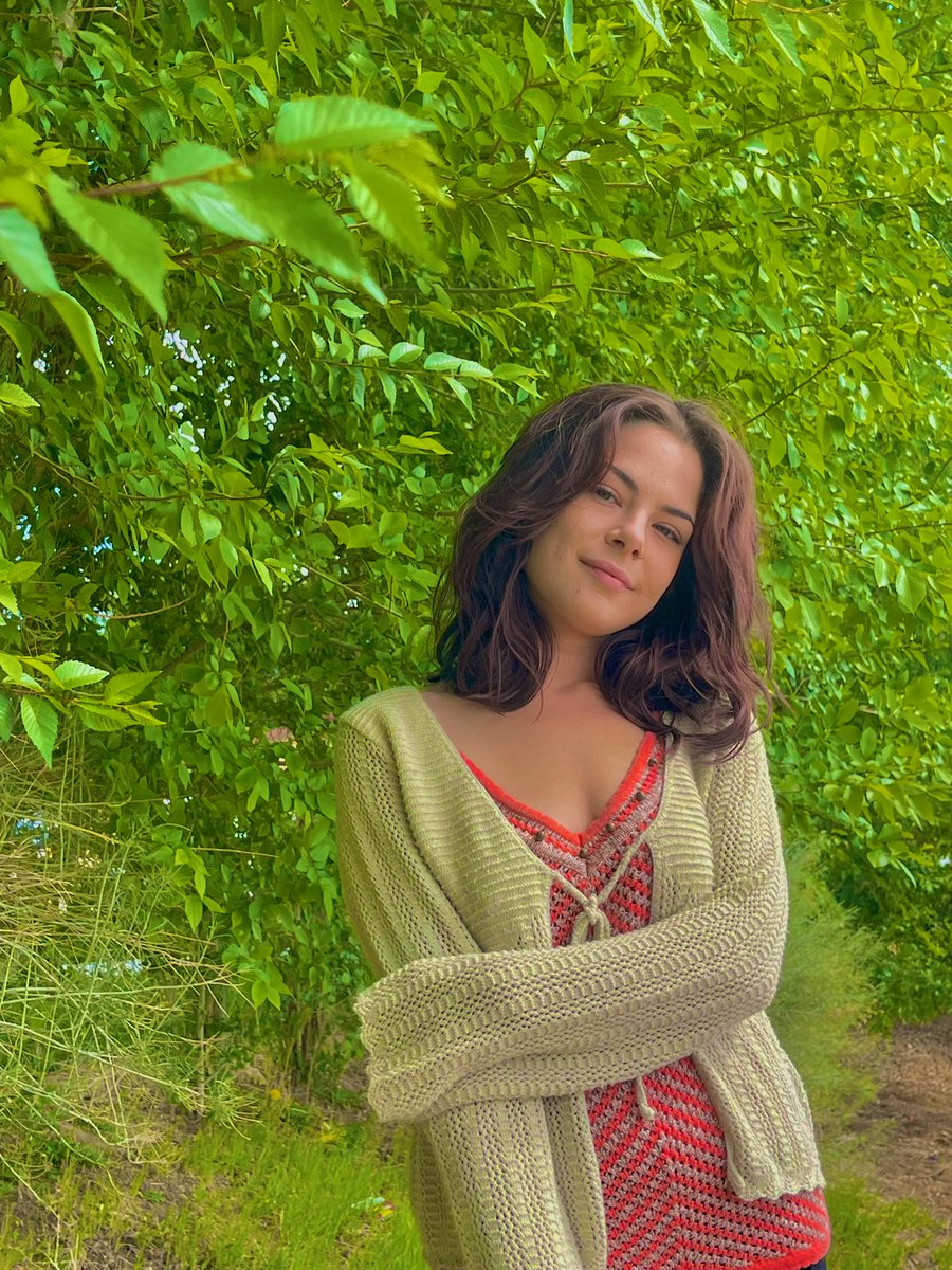 pauladrianmoon's tweet image. When you find a tree in the desert🏜️🌳
You take pictures 📸

Insta: @mmaddyjeann 💗💦

Used the loreto editing from X
#desert #trees #takepictures