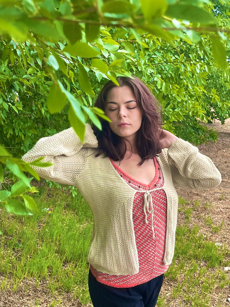 pauladrianmoon's tweet image. When you find a tree in the desert🏜️🌳
You take pictures 📸

Insta: @mmaddyjeann 💗💦

Used the loreto editing from X
#desert #trees #takepictures