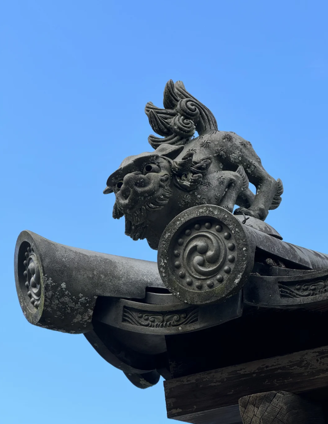 鬼瓦の美、時を超えて伝わる日本の心
