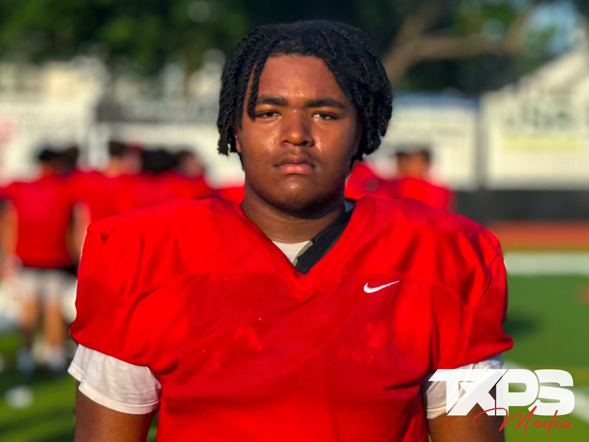 Texas Private School Media (@txpsmedia) on Twitter photo 2027 Houston St Thomas DL Rylan Kimpson is definitely one to watch going forward.
Kimpson made an impact in a stacked defensive line room last year as an underclassman, so expect big things as a starter this upcoming season for the 6’3 rising junior.
<a href="/rylankimpsontx/">Rylan Kimpson</a> | 2027 Houston St Thomas DL Rylan Kimpson is definitely one to watch going forward.
Kimpson made an impact in a stacked defensive line room last year as an underclassman, so expect big things as a starter this upcoming season for the 6’3 rising junior.
<a href="/rylankimpsontx/">Rylan Kimpson</a> |