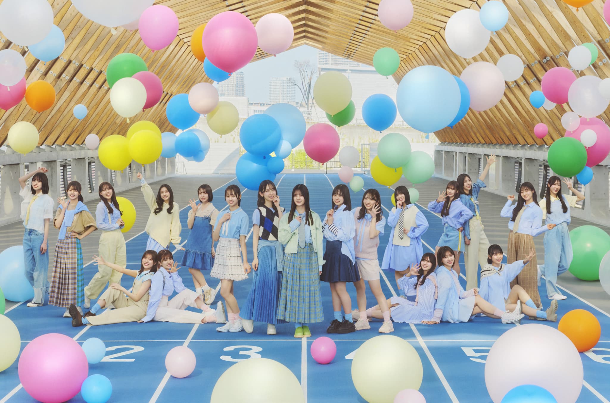 日向坂46 メンバーキャンパス風 日向坂46 メンバーキャンパス風 日向坂46「お願いバッハ！」収録
