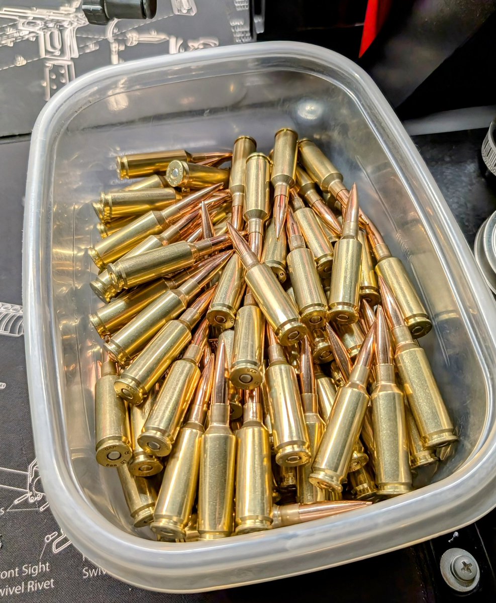 rockchalk06's tweet image. Loaded up a whole mess of #6GT in #AlphaOCD brass with #Berger 109's.