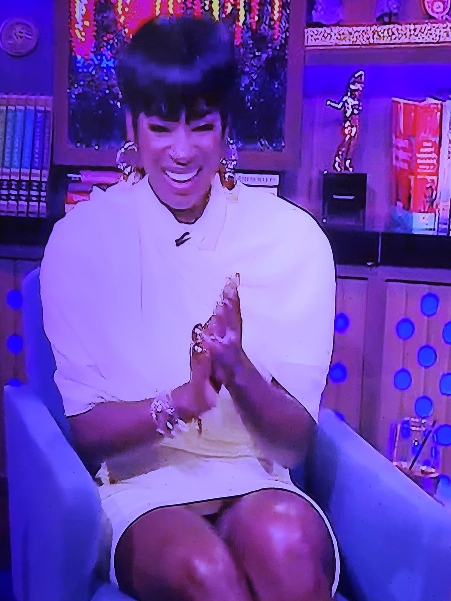 #RHOA Is that a shadow on Shamea's.......???