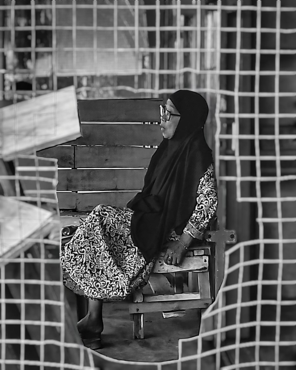 AbyleoB's tweet photo. #randomphoto #randompeople #frameinframe #streetphotography #bnwphotography https://t.co/57ZrtM8abQ