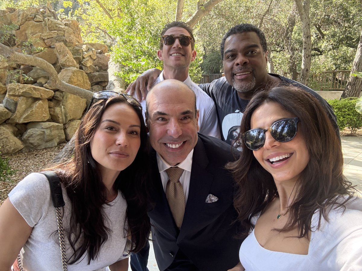 SuitsPeacock's tweet photo. the west coast just got Litt up! don't miss all-new #SuitsLA – watch @nbc on @peacock. https://t.co/AbNFcBiTJe