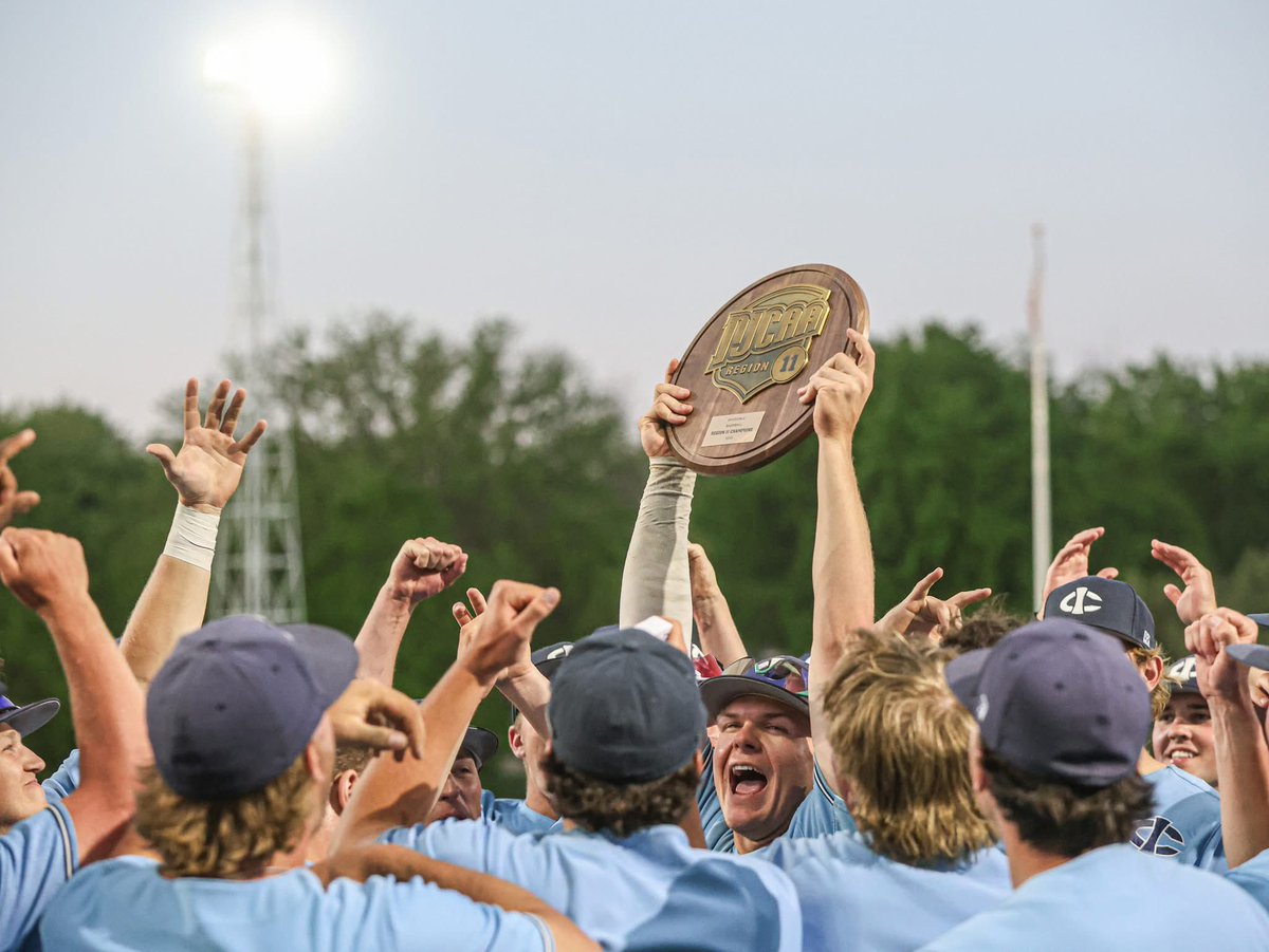 Iowa Central Tritons (@ictritons) on Twitter photo Your <a href="/ICCACSports/">ICCAC Sports</a> Region 11 Champions! A walk-off winner in the bottom of the 10th inning gives <a href="/ICCCBaseball/">Iowa Central Baseball</a> a 9-8 victory over top-seed Southeastern! 🔱⚾️🏆 #TritonNation #TritonsFightOn #TritonExperience #RTR #NotDoneYet Your <a href="/ICCACSports/">ICCAC Sports</a> Region 11 Champions! A walk-off winner in the bottom of the 10th inning gives <a href="/ICCCBaseball/">Iowa Central Baseball</a> a 9-8 victory over top-seed Southeastern! 🔱⚾️🏆 #TritonNation #TritonsFightOn #TritonExperience #RTR #NotDoneYet