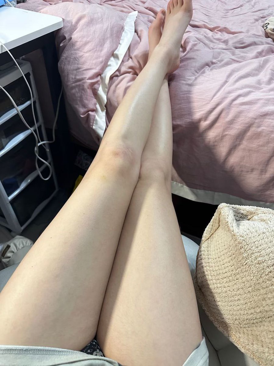 家有个大长腿老婆，感觉大长腿性欲都非常高，有来征服我老婆的单男么。