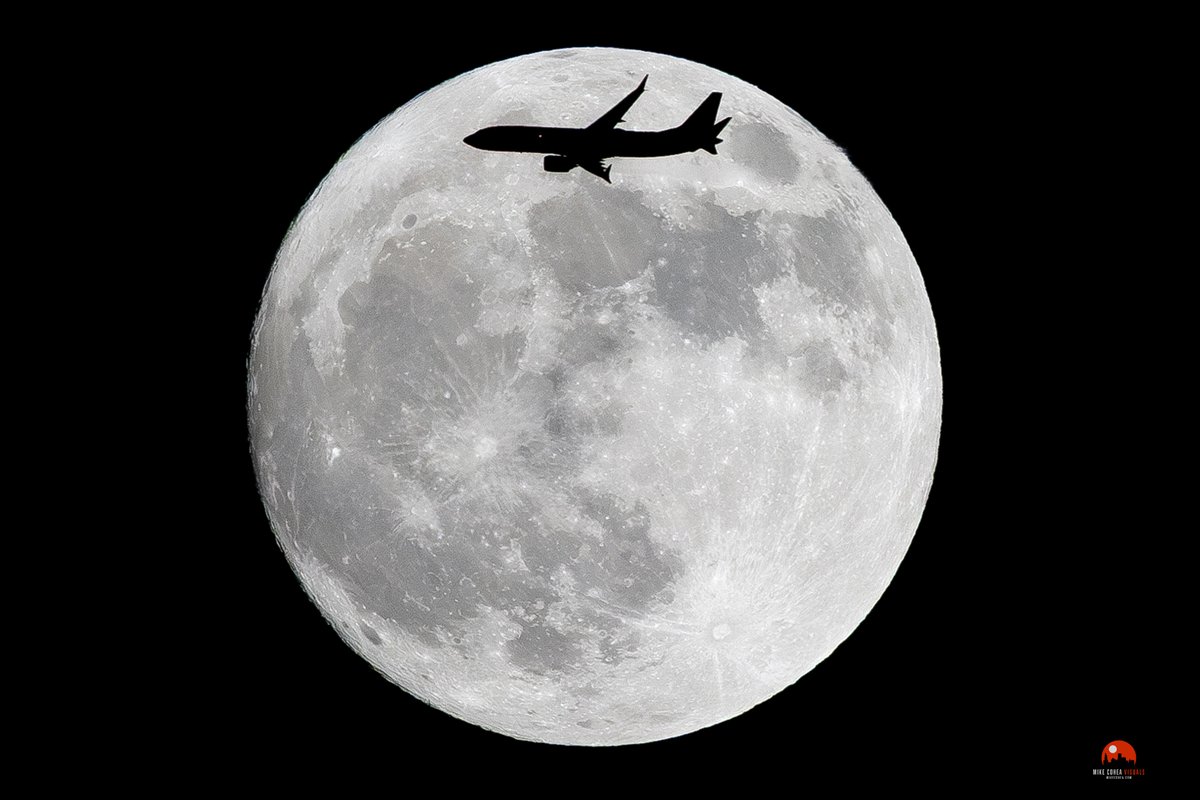 Southwest Airlines flight 2389 is silhouetted against tonight’s nearly full moon as it passes south of Providence, Rhode Island inbound to Boston from  Baltimore.