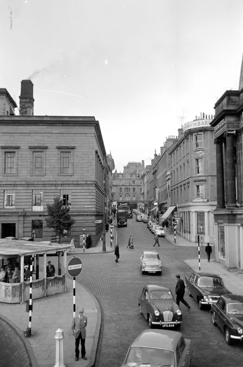 A view from Shore Terrace looking up Castle Street. There is no date on this image - would you say 1960s? Any guesses?

Ref: DCC-BW091-06

#Dundee #Archives