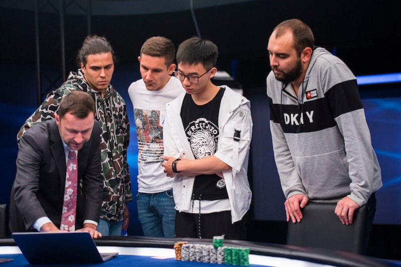 Simplify Poker tweet media