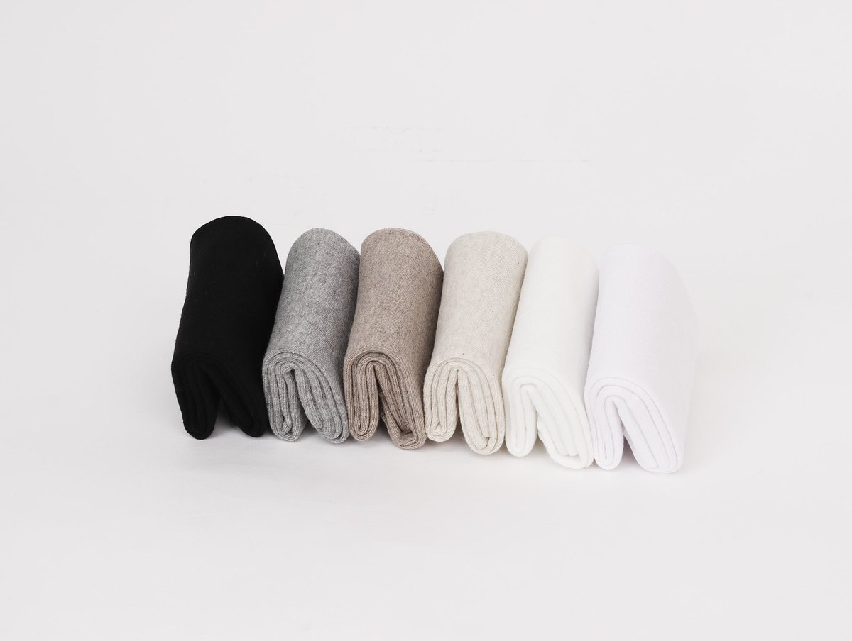 혹시 도움이 되셨다면..
저희 양말가게 한번씩 봐주시면 감사하겠습니다🙇‍♀️ 피드에서 한번쯤 보셨을거에요!
아버지께서 양말을 만드시고 어머니랑 제가 스토어 관리, 양말 포장 이것저것 하고있어요
최근에 주문이 많이 줄어서 꼭 부탁드립니다 부모님께서 걱정이 많으세요🥹
naver.me/GfbpfvPX