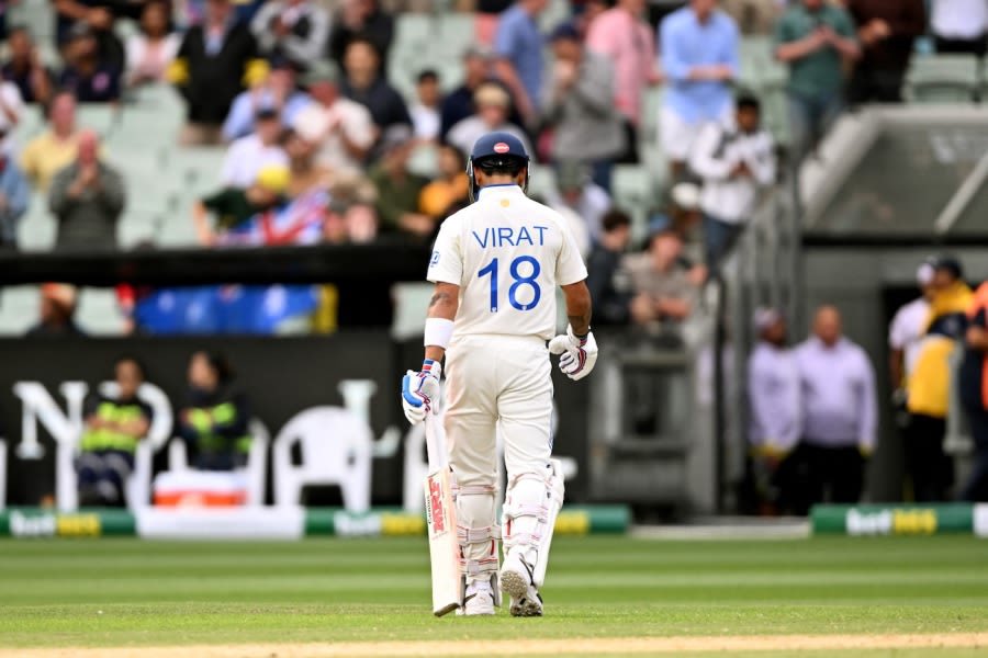 ikrama017's tweet photo. Whenever i see VK  in white jersey it’s make my day with heavy heart to say   My boy took retirement from red ball-cricket. last time when abd took retirement from cricket back in 2018 then i was almost cry,now my king gone without giving us a farewell match
#ViratKohliretirement https://t.co/Rc2k2pWMJG