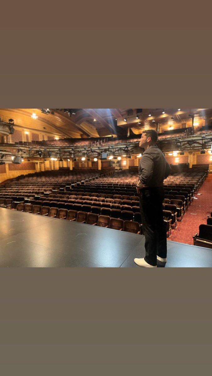 H50Europe's tweet photo. Aisha and her TV firefam - Oliver and blond Kenny - are visiting NY for an Aisha family reunion and a trip to a theater where Oliver is getting some stage feeling... #oliverstark #aishahinds #kennethchoi #evanbuckley #henwilson #howiehan #911onABC (via
@AishaHindsIG stories) ππ«Ά On Broadway, they ran into one of the many show's guest stars