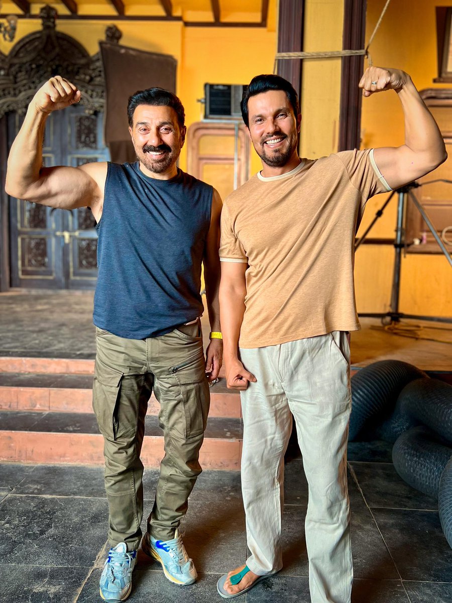 Sunny Deol laid the foundation and Ajay and Akshay walked on it successfully 🤝