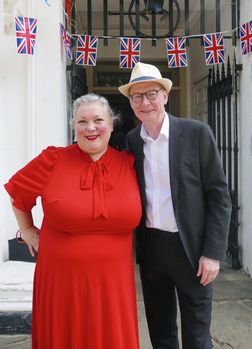 patmcfaddenmp's tweet image. VE Day anniversary celebrations all round the constituency at the weekend. Darlaston, Willenhall, Bilston and more.
Thank you to all the organisers who worked to commemorate this crucial moment in our history.