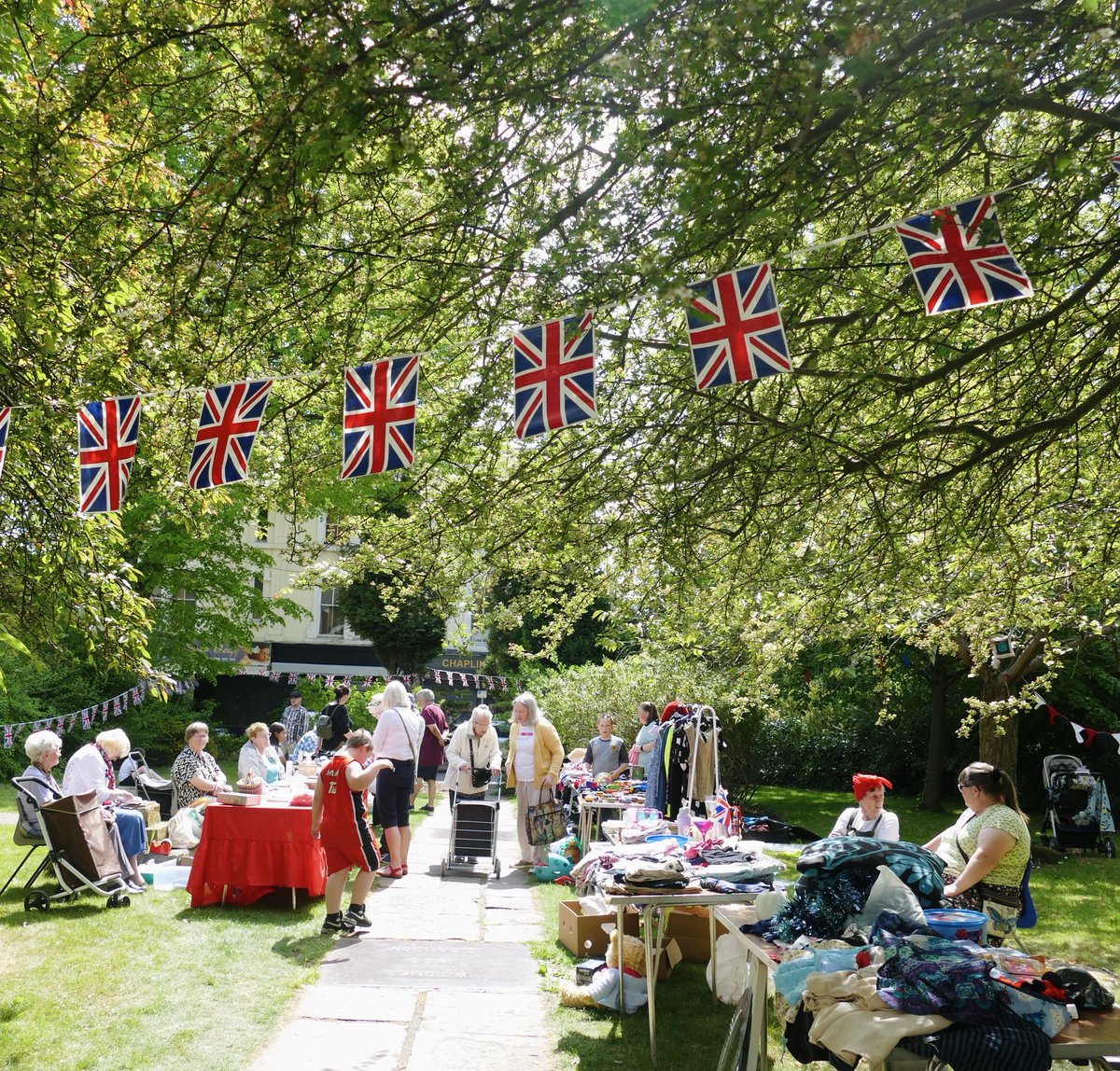 patmcfaddenmp's tweet image. VE Day anniversary celebrations all round the constituency at the weekend. Darlaston, Willenhall, Bilston and more.
Thank you to all the organisers who worked to commemorate this crucial moment in our history.