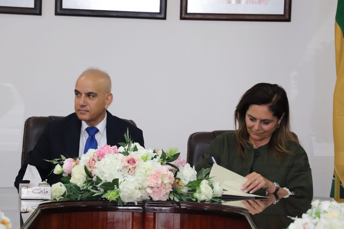توقيع مذكرة تفاهم بين مؤسسة صداقة وكلية العلوم التربوية في الجامعة الأردنية

#مؤسسة_صداقة #صداقة #صداقة_نحو_بيئة_عمل_صديقة_للمرأة #قطاع_الرعاية #الحضانات #المرأة #الاردن