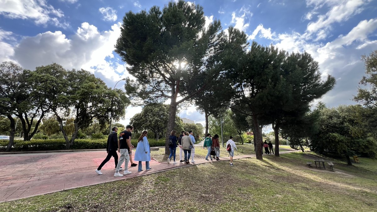 ETSI Informáticos (@informaticaupm) on Twitter photo El pasado viernes recibimos a posibles futuros estudiantes, a sus familiares y amigos en la Jornada de Puertas Abiertas de <a href="/informaticaupm/">ETSI Informáticos</a>. Fue un placer informarles de nuestros grados y másteres y enseñarles nuestras instalaciones.
Gracias!!! El pasado viernes recibimos a posibles futuros estudiantes, a sus familiares y amigos en la Jornada de Puertas Abiertas de <a href="/informaticaupm/">ETSI Informáticos</a>. Fue un placer informarles de nuestros grados y másteres y enseñarles nuestras instalaciones.
Gracias!!!
