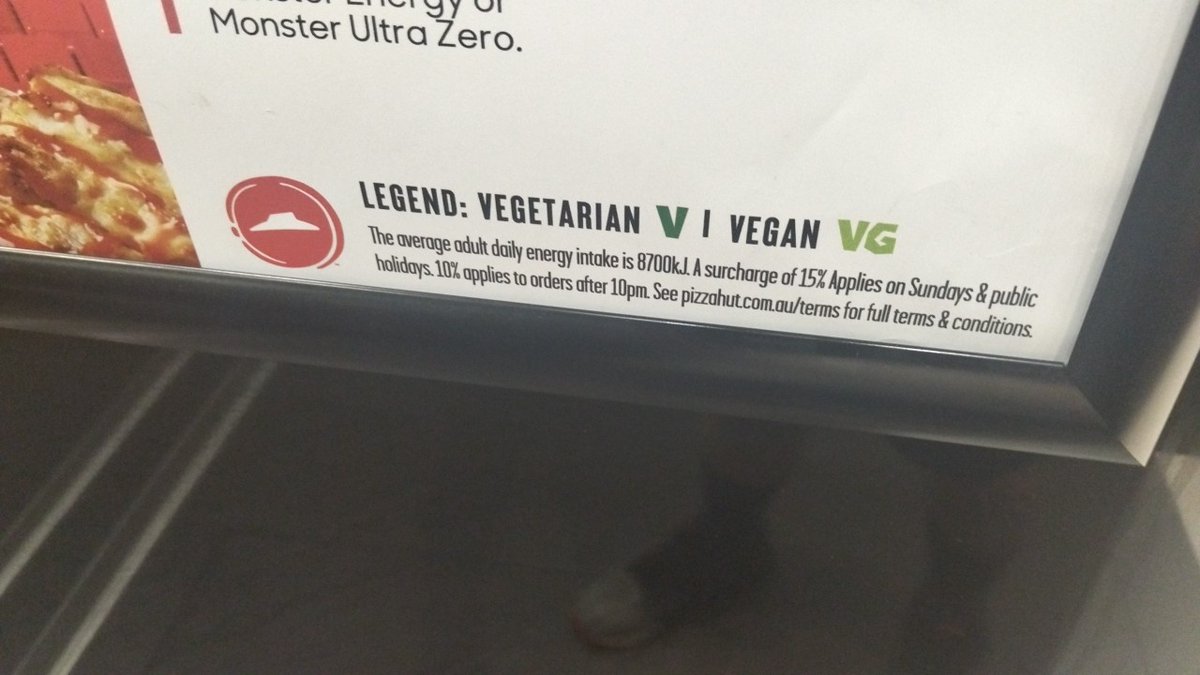 MarkDABond's tweet image. Legend?

I&apos;ll give you Legend-

Restaurant #BACONBITS @pizzahut #SaladBar