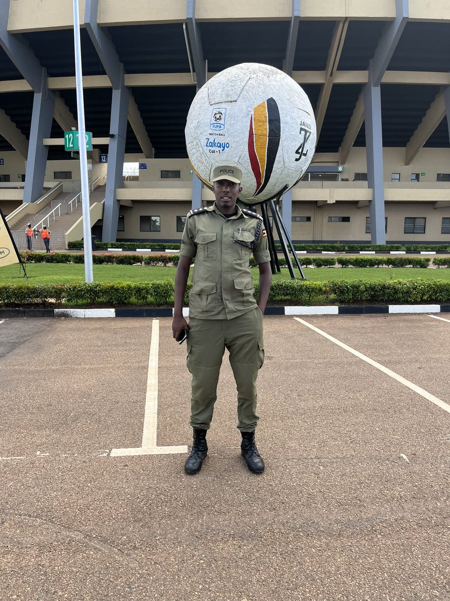 Good morning  members, 

Our continued vigilance and good neighbourhood watch remains a key in crime fight. 

As we drive in jam let's keep our M/Vehicle door mirrors raised.

Let's avoid over trusting boda cyclists even allowing them to over penetrate our home surroundings.
