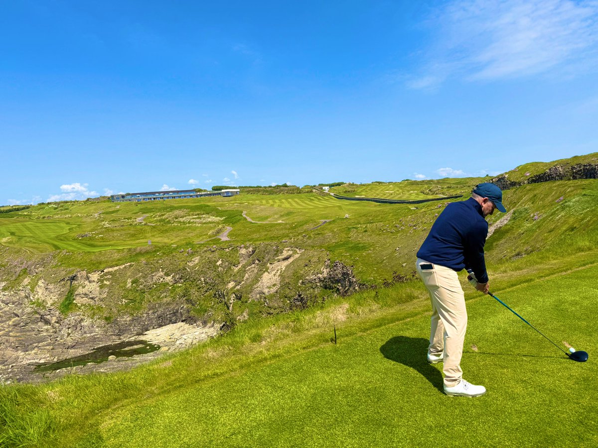 Old Head of Kinsale, County Cork, Ireland. 1997 Ron Kirby

Located on the southwest coast of Ireland, Old Head is on a piece land that juts out two miles into the Atlantic Ocean.

Stunning, breathtaking, incredible are all words that can be used to describe the walk while playing