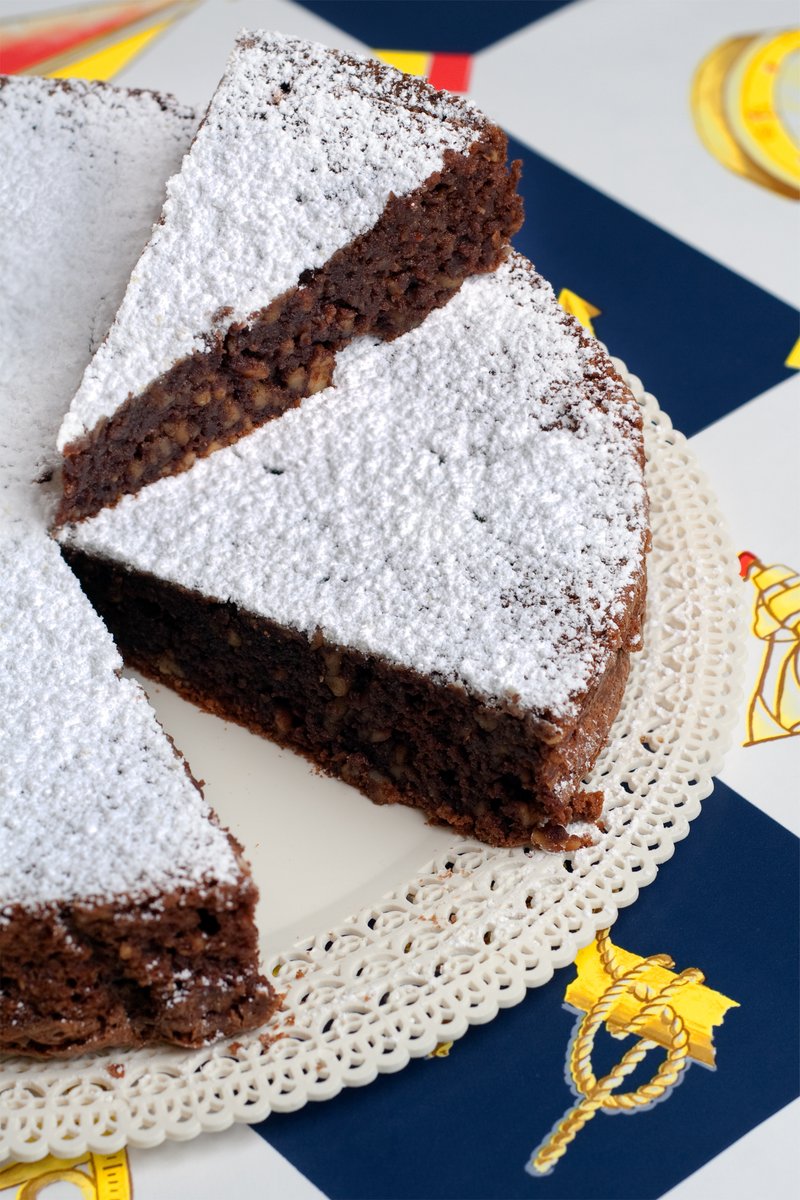 Enjoy this week’s recipe––the delicious Torta Caprese, an ancient Neapolitan cake from the island of Capri, made with chocolate and ground almonds. It makes a perfect morning sweet coffee pairing or an after-lunch delight: bit.ly/3W5PWqJ