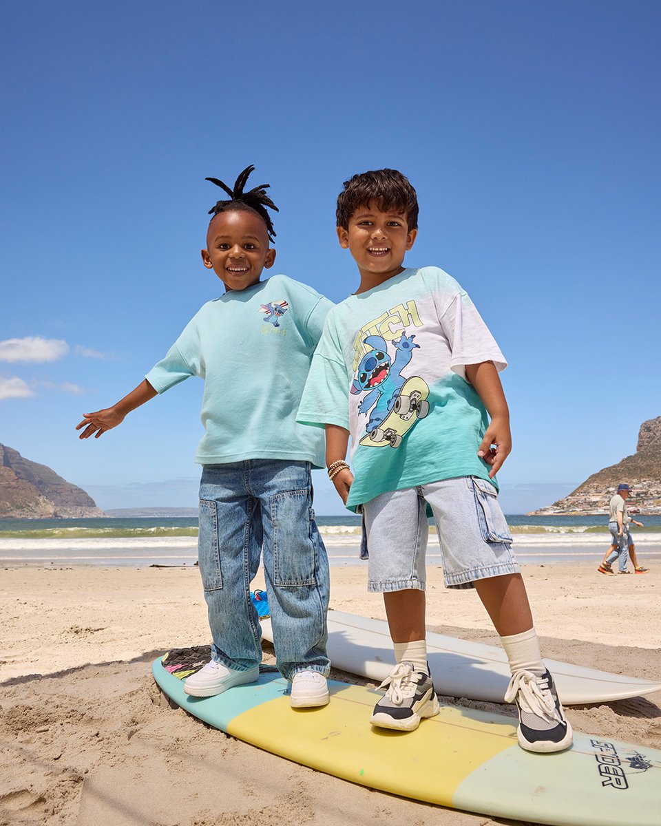 Stitch says chaos comes in pairs... and these two are fully
licensed!

Check out the new Stitch collection in store or online at maxfashion.in.

New New You! // Fashion for all🫶🏼

#MaxKidsFestival #LiloAndStitch
#MaxFashion #NewNewYou #MaxNewNewYou