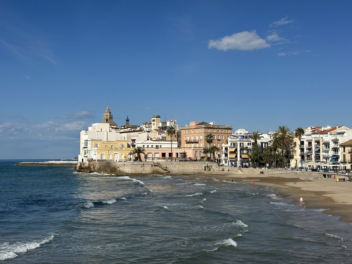 Good morning from Sitges, España. 

#TOVO