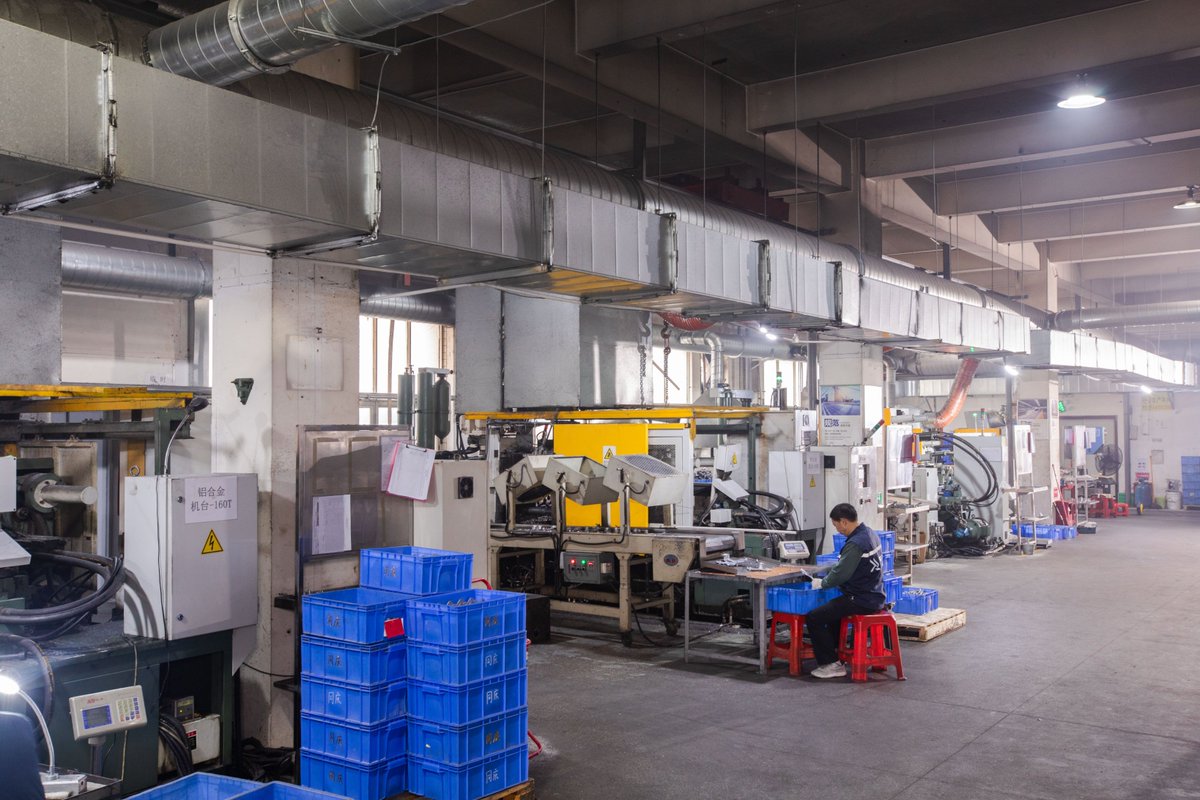 RAPIDDIRECT1's tweet photo. Looking for an efficient way to mass-produce high-precision metal parts? ⚙️ Die casting is the answer.
Get die casting quotes today: https://t.co/NjOWVQSK6z

With custom molds, we deliver consistent quality and tight tolerances—perfect for large-scale production. https://t.co/vamN45uGi5