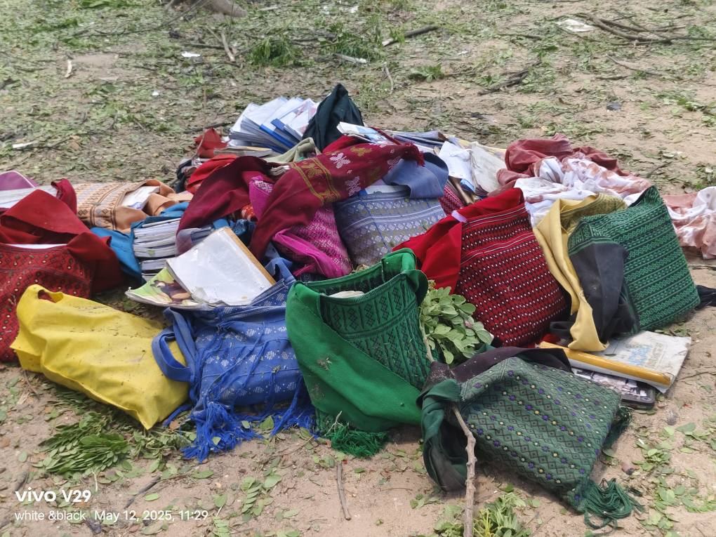 Breaking News- ဒီပဲယင်းမြို့နယ်၊ အိုးထိမ်းကွင်းကျေးရွာစာသင်ကျောင်းကို စစ်တပ်က လေယာဉ်ဖြင့် ဗုံးကျဲမှု ကျောင်းသားကျောင်းသူ ၅၀ ဝန်းကျင် ထိခိုက်သေဆုံးဟုဆို
Read more->yktnews.com/2025/05/214232/