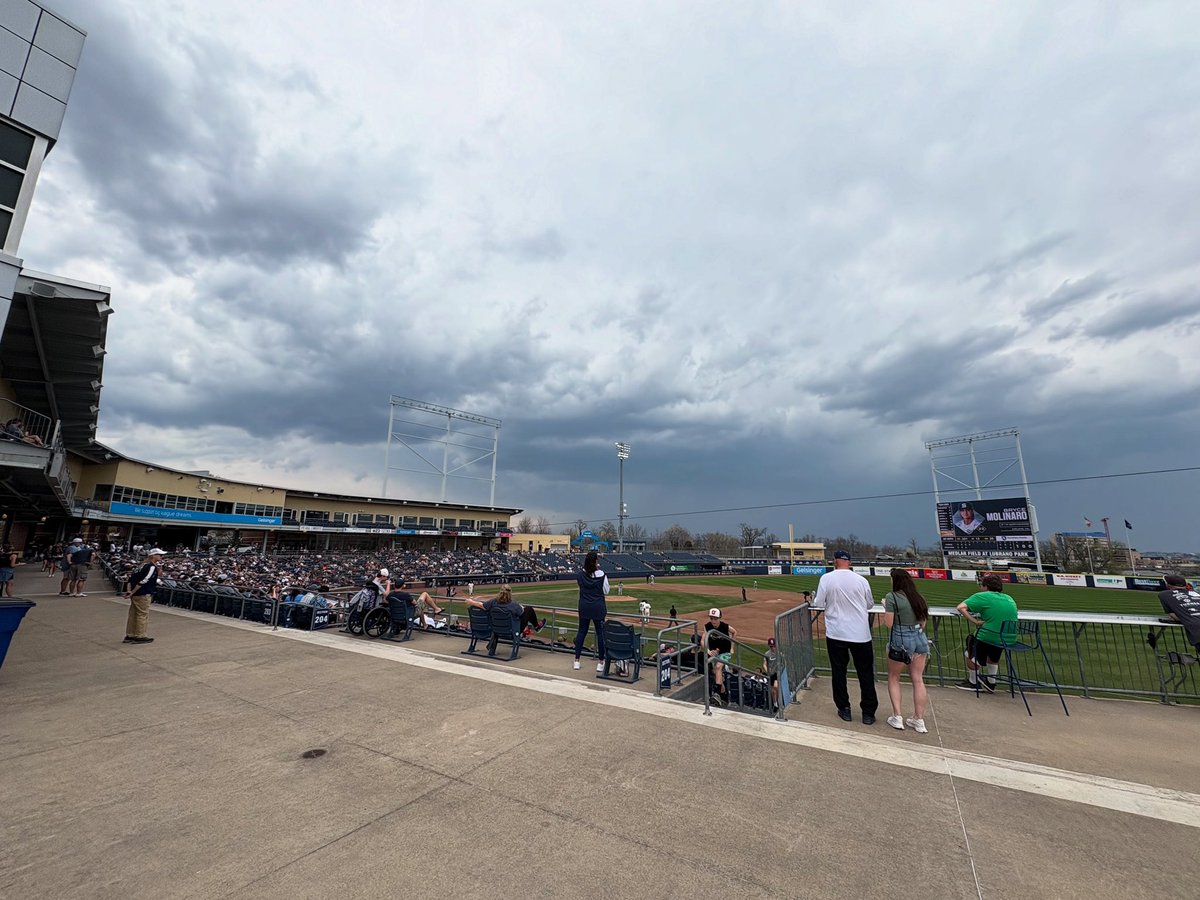 StormChaseTeam's tweet image. Happy Sunday! Today’s #StormySunday photo was taken by Matthew Carlson on April 19, 2025 in State College 🌧️