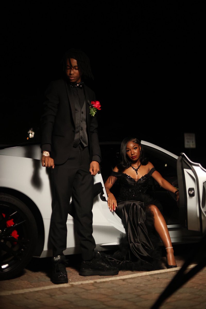 layaaabaee's tweet image. i’m stilllll in awe bout my prommmm