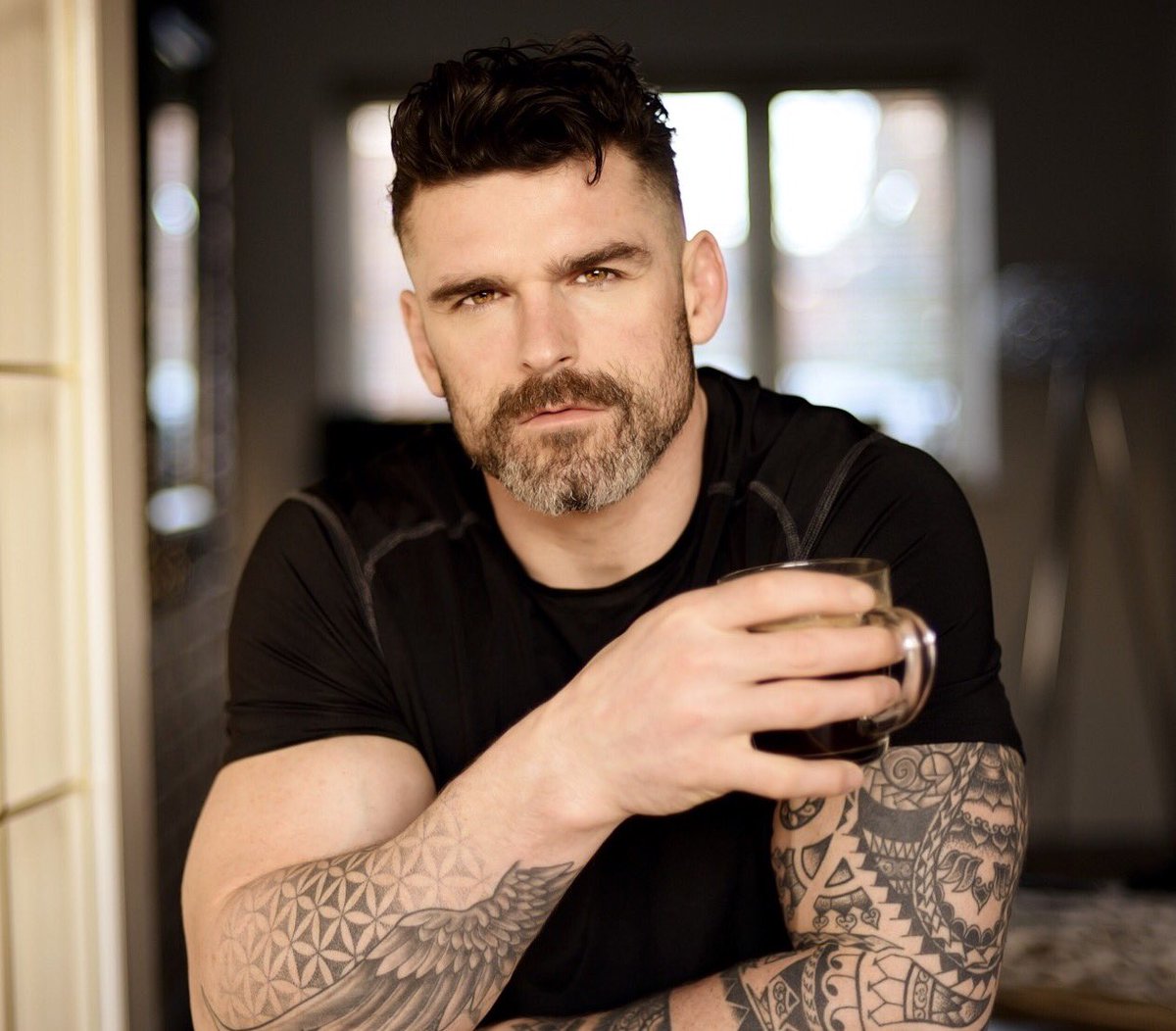 FinleyCameronRP's tweet photo. Piercer and Tattoo artist at Wonderland Tattoos and Piercings. Bartender at @LoveShackRP club at night.   
- Red - 
The Devil to @SarahMitchellRP's Angel 
#Taken by @DominicBauerRP 
@BrianHollowayRP's Lil Red
NOT Luanna
#NightmareNyx
#UckingNightmares
RP21+/Parody https://t.co/n8zpm8mqb6