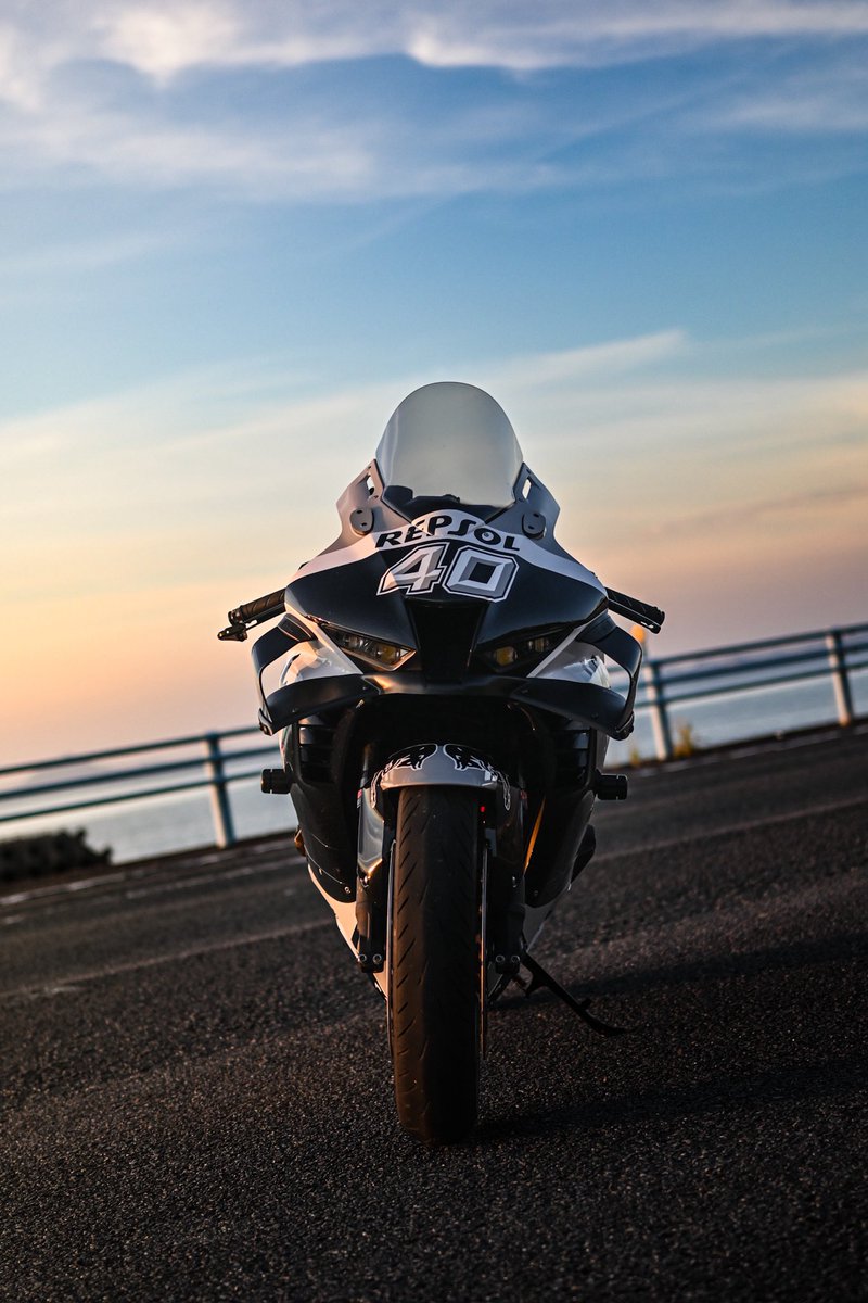 SENTORI_bot's tweet image. 【宣伝】
あなたのバイク、世界で1つのバイクにしてみませんか？

ラッピングのいい所は純正カウルの上から施行出来るので飽きたらすぐ剥せて元のカウルに戻せる所。
観点を変えれば飛び石や小傷保護としても有効です😎

気になった方、詳しくお話聞きたい方は1度ご相談を！
⬇️⬇️⬇️⬇️
@MsFactory_wrap