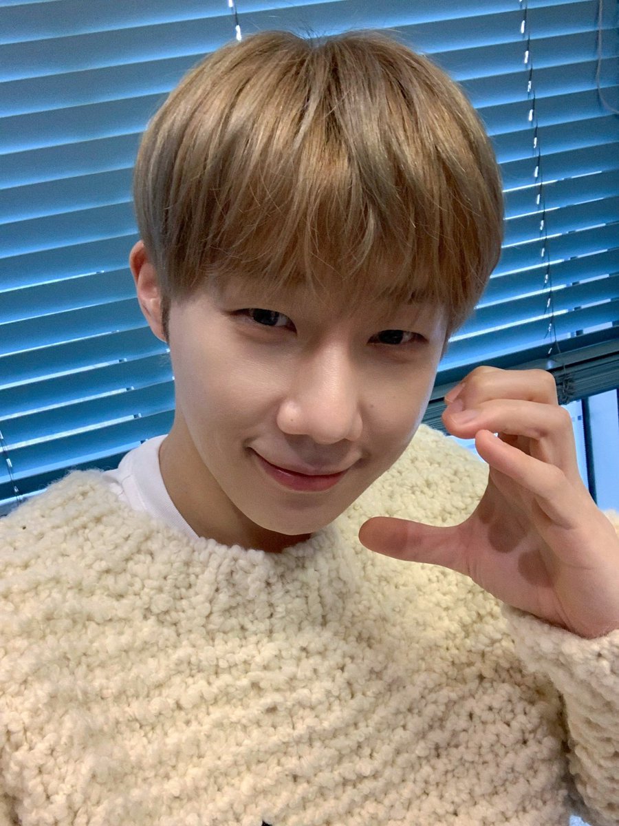 x_okyu's tweet photo. 37살이 이렇게까지 귀여울 수 잇는건 타고난 달란트임 https://t.co/4akVGCL3BY