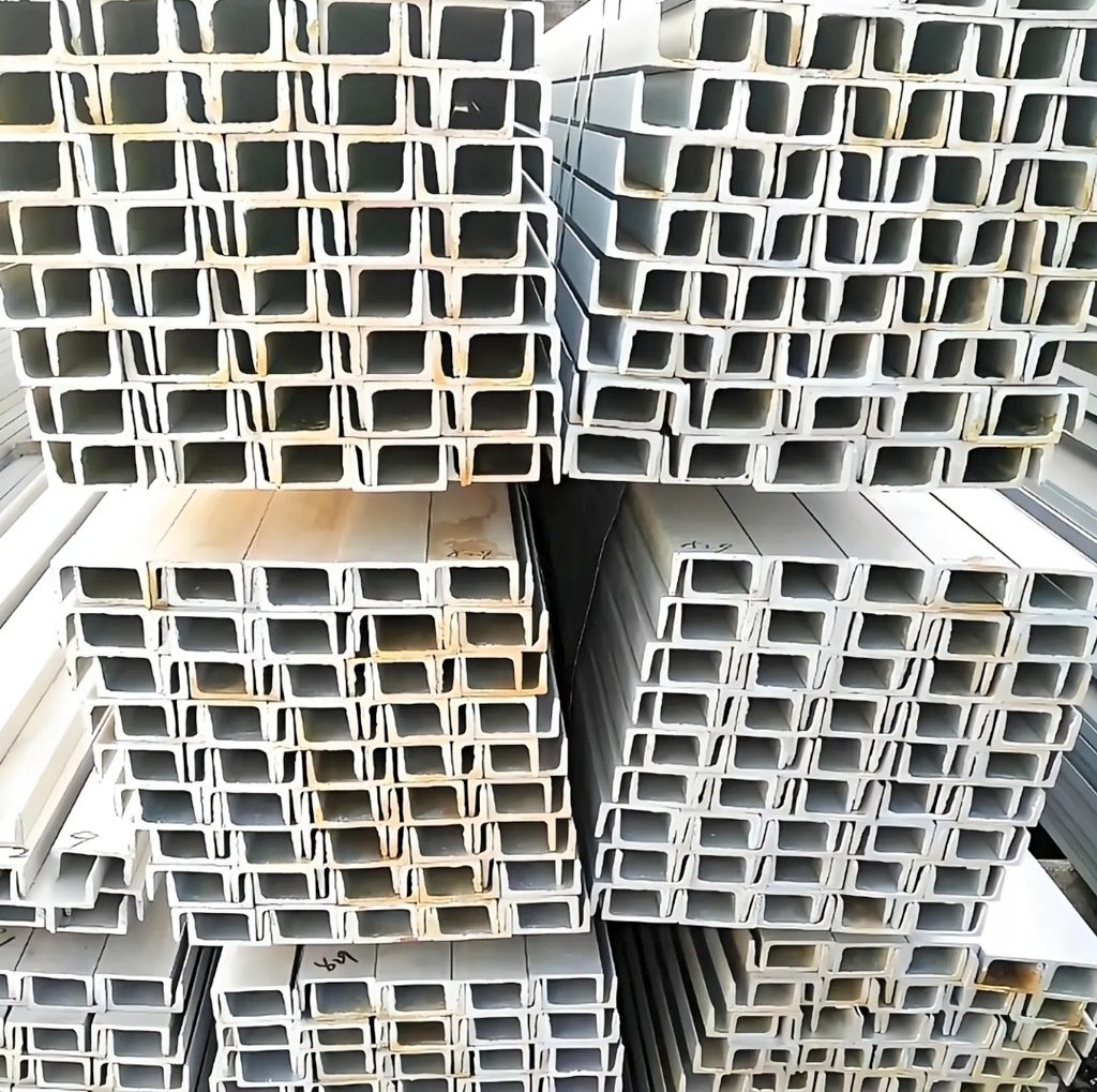 BuildMaterials_'s tweet image. Iron Steel products 
#angle  #squarepipe