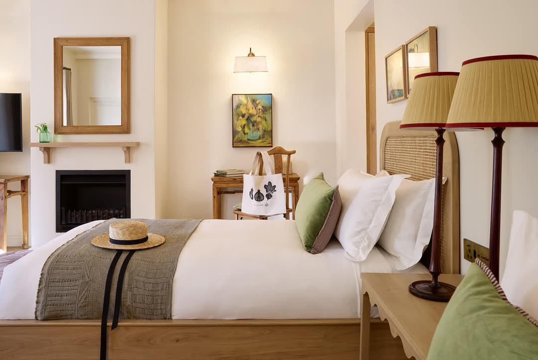 Visit Stellenbosch (@visitstellies) on Twitter photo #Stellenbosch invites you to relax, explore, & experience the magic of the Cape Winelands!🥂🛌
✨ <a href="/Skilpadvlei1917/">Skilpadvlei Wines</a>
✨ <a href="/SouthernSunGrp/">Southern Sun</a> De Wagen
✨ <a href="/SpierWineFarm/">Spier Wine Farm</a>
✨ #StaymoreGuesthouse
➡️Start planning your escape: visitstellenbosch.org
#VisitStellenbosch #StayPlayStellenbosch #Stellenbosch invites you to relax, explore, & experience the magic of the Cape Winelands!🥂🛌
✨ <a href="/Skilpadvlei1917/">Skilpadvlei Wines</a>
✨ <a href="/SouthernSunGrp/">Southern Sun</a> De Wagen
✨ <a href="/SpierWineFarm/">Spier Wine Farm</a>
✨ #StaymoreGuesthouse
➡️Start planning your escape: visitstellenbosch.org
#VisitStellenbosch #StayPlayStellenbosch