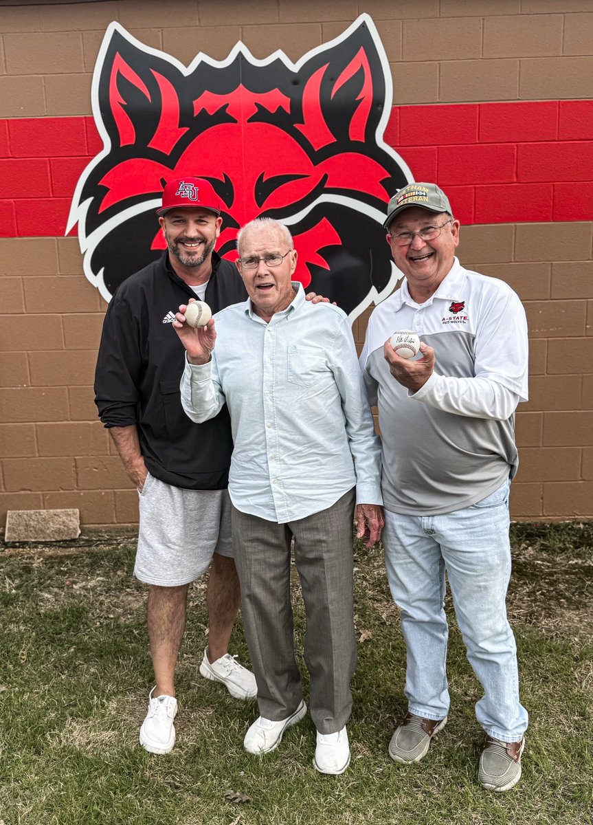 raysrumpshack's tweet image. What an edge of your seat wkend of baseball we got to see at The Tom!!!
Hate it for ya if you missed out 🤷🏽 
@AStateBaseball  hosted #19 Troy. Military Appreciation wkend. Senior Day.
Day 1 - lose by 1 in 12 inn
Graduates were presented diplomas in cap &amp;amp; gown on the field

Day 2…