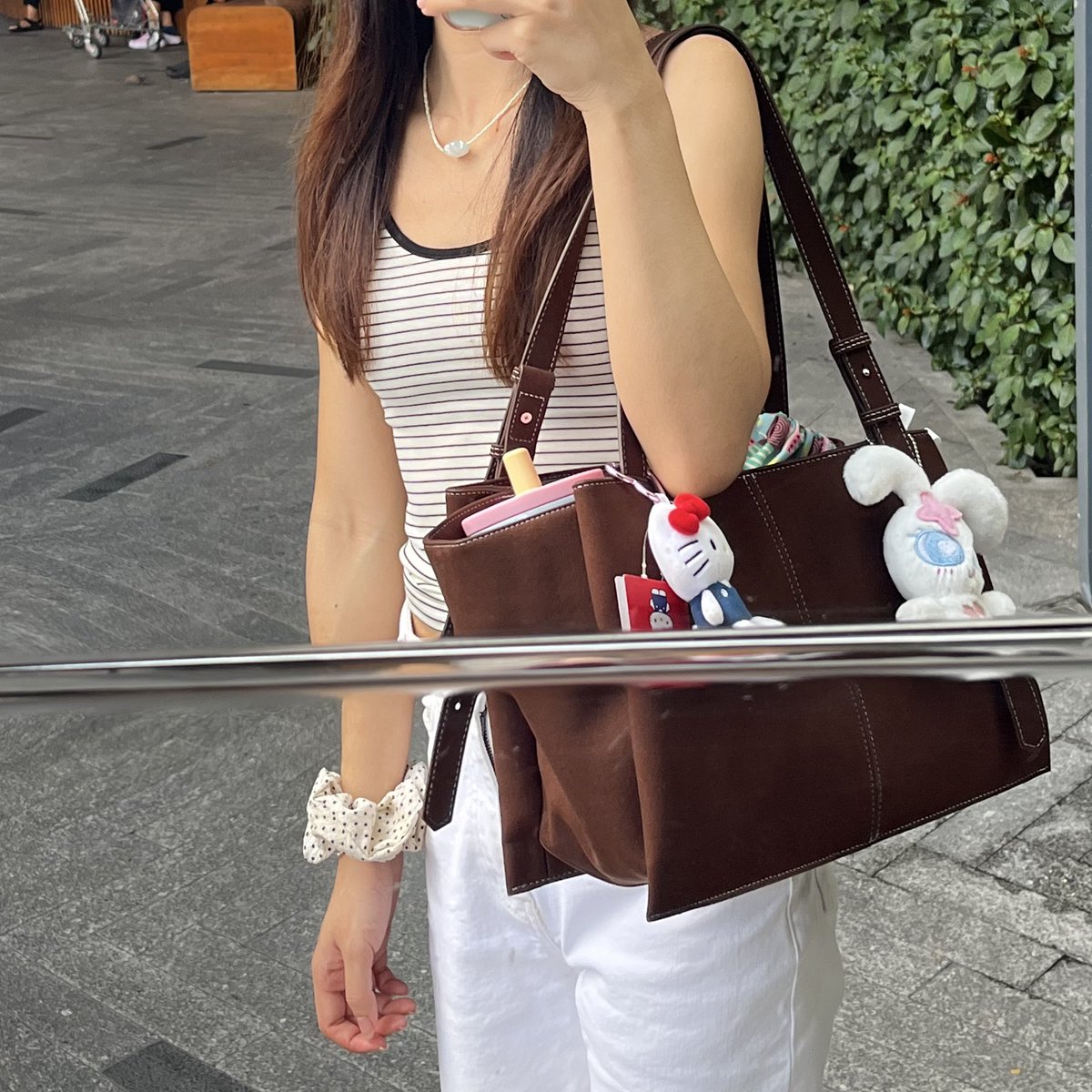 ifeelsopeach's tweet photo. ใบนี้ของ somethingapparel เป็นรุ่นที่ควรมีมากก มีช่องใส่ของเยอะ ใส่ไอแพด แมคบุคได้ ใบไม่ใหญ่เกิน ใช้เป็น everyday bag ได้เลย 💼♥️🌀 https://t.co/uj3GLuhaPE