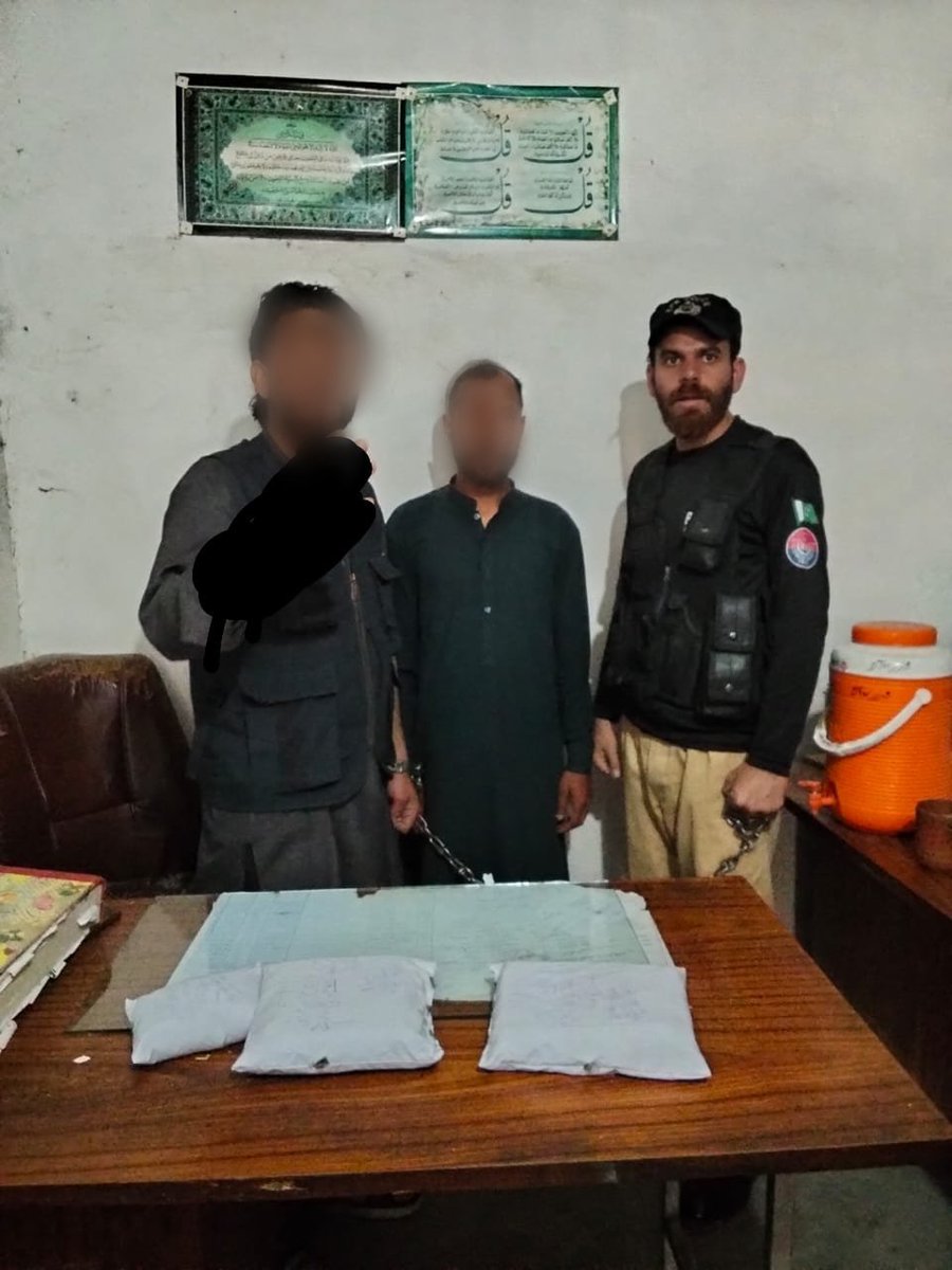SHO تھانہ کینٹ کیڈٹ عبدالغفور  کی منشیات فروشوں کے خلاف کاروائیاں جاری ، وسیم عرف گونی ولد عبدالرشید سکنہ کیہال کے قبضہ سے 718 گرام آئس 1098 گرام چرس اور منیر احمد ولد محمد صدیق سکنہ پھلکوٹ حال ٹھنڈا چوھا نواں شہر کے قبضہ سے 1014 گرام ہیروئن* برآمد ۔