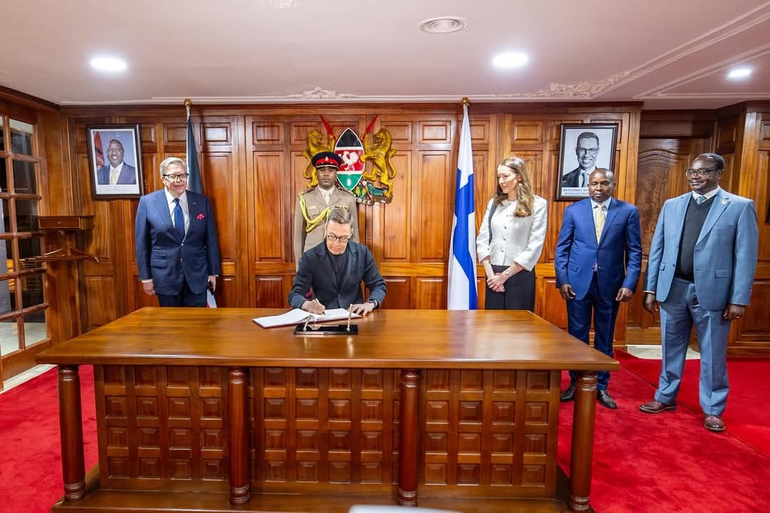 UnreportedKe's tweet photo. Deputy President Kithure Kindiki receives Finland President Alexander Stubb and his spouse at JKIA.   He is expected to be hosted by President Ruto at State House later today. https://t.co/Z3IjZcVjNa