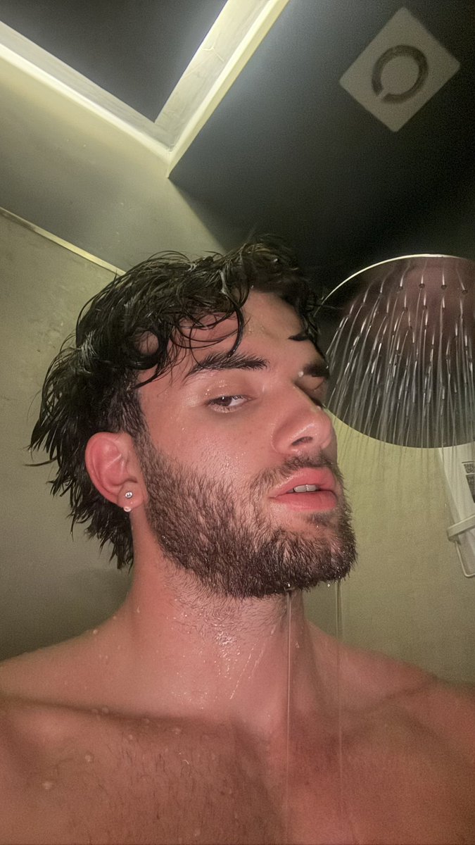 Cuanto darias por bañarte conmigo? (real)