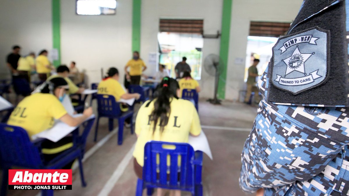 AbanteNews's tweet photo. Umarangkada ang botohan ng mga Persons Deprived of Liberty (PDL) sa Manila City Jail Male Dormitory at Female Dormitory sa Sta. Cruz, Manila. 

Mahigpit naman ang ipinatutupad na seguridad ng Bureau of Jail Management and Penology (BJMP) sa naturang kulungan.

#YourVoice2025 #Eleksyon2025