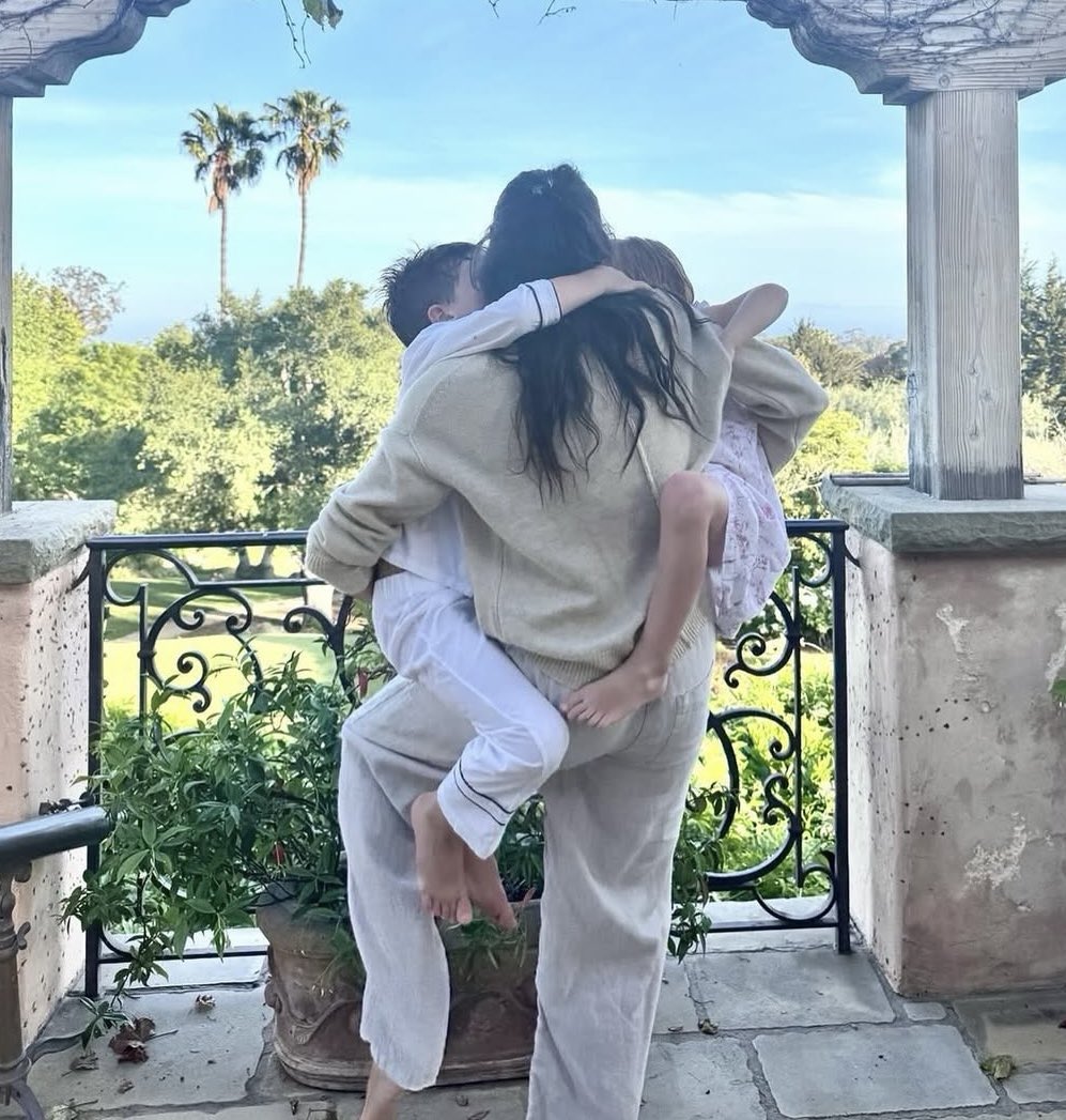 Harry, Meghan’s Spare tweet media