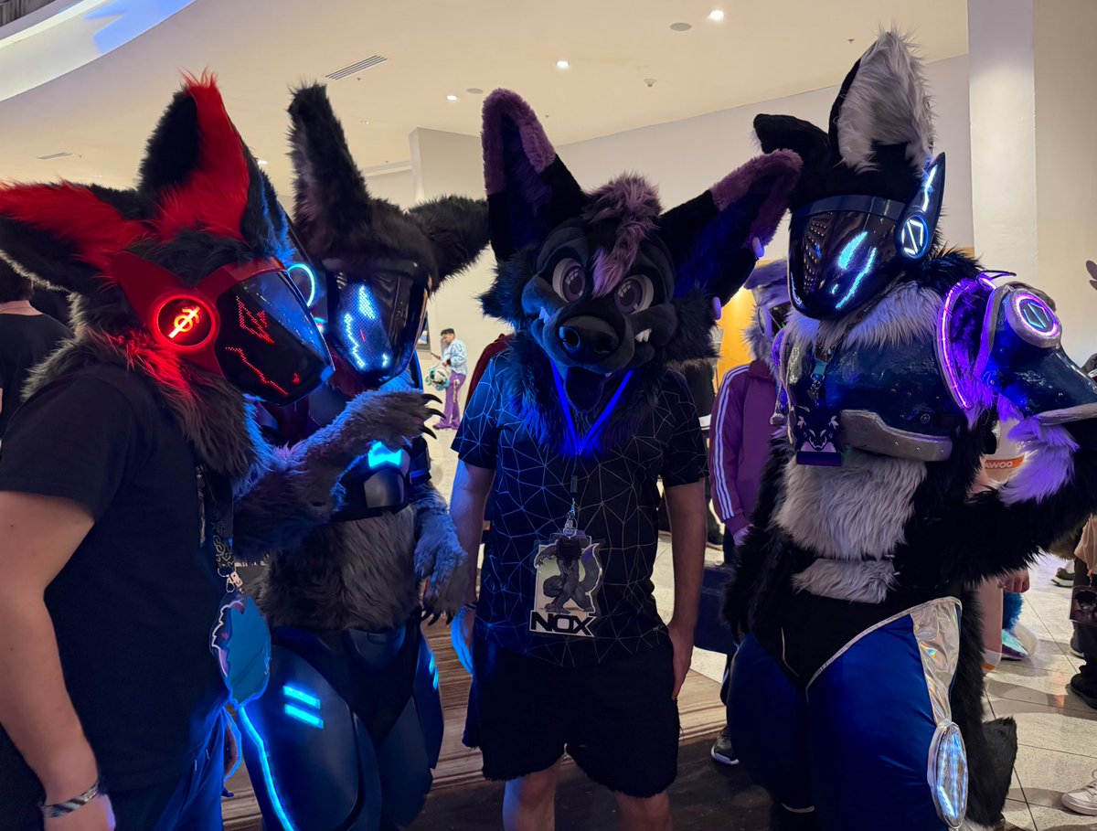 That’s a wrap! 

With <a href="/Zarafagiraffe/">Zarafa</a>, a Link, and some really cool protogens! 

📸 <a href="/DonovanRottie/">Donovan</a>