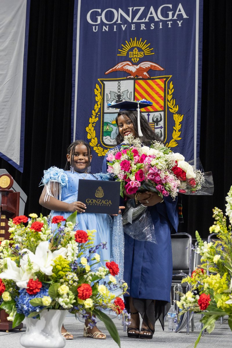 En ce 11 mai 2025, la famille célèbre avec une immense fierté l’obtention du diplôme de Navie Quetsia Madeleine Keza Ndayishimiye, en Sciences Politiques et Criminologie à l’Université Gonzaga.

Son parcours se distingue par une rigueur constante, une passion authentique pour le