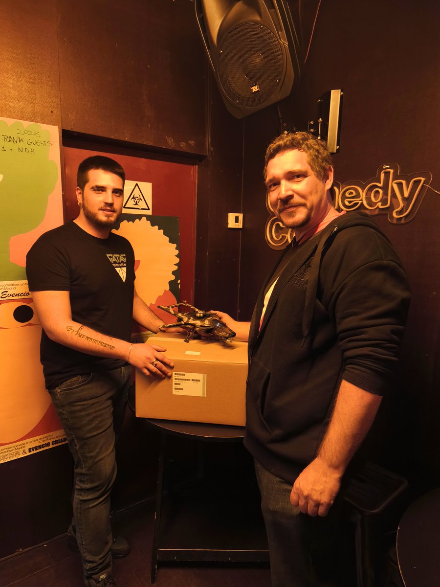Muchas gracias a <a href="/Polacus_W/">Polacus workshop</a> por tremenda joyita👌 que sorteamos en el Bar Citizen Madrid

<a href="/RobertsSpaceInd/">Star Citizen</a> <a href="/MeltdownMadrid/">Meltdown Madrid</a> #StarCitizen #barcitizen